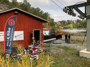 Alpinsäsongen är igång med skidvård och vallaservice